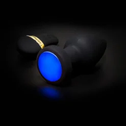 Lang Loys Grote Vibrerende Buttplug Met Remote Control En Gekleurde LED Verlichting 15 Lang Loys Grote Vibrerende Buttplug Met Remote Control En Gekleurde LED Verlichting -Cock & Ball Toys winkel Grote Vibrerende Buttplug met remote control en gekleurde LED verlichting 6