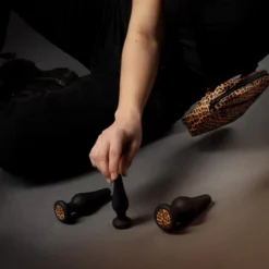 Panthra - Kesia Buttplug Set 15 Panthra - Kesia Buttplug Set -Cock & Ball Toys winkel Panthra Kesia Buttplug Set 8