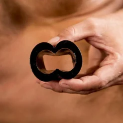 ZiZi - Radar Ballstretcher - Zwart -Cock & Ball Toys winkel ZiZi Radar Ballstretcher zwart 3